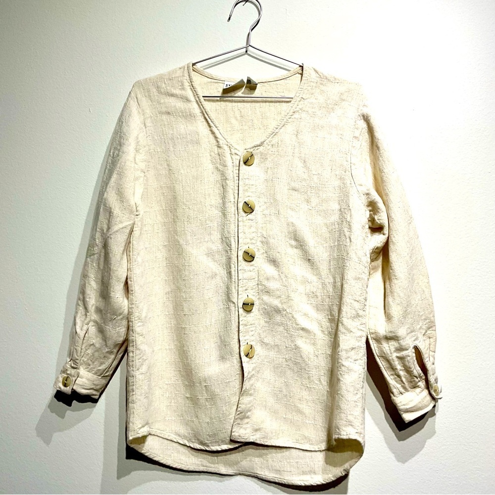 Vintage Chico’s Design Size 0.Lightweight Flax Rayon Blend.Button Down Tan Shirt - Picture 2 of 8